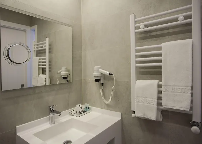 Alda San Bieito Santiago de Compostela